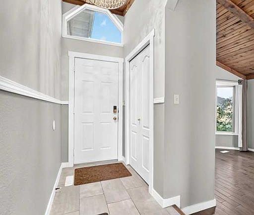 3rd image of 37 W Kennings Cres