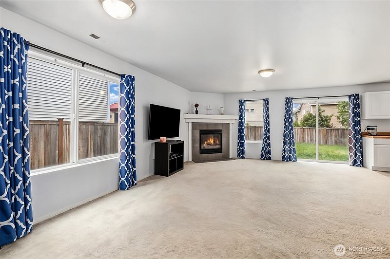 4th image of 18412 95th Avenue Ct E
