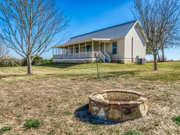 3831 Meadow View Ln, Fayetteville, TX 78940