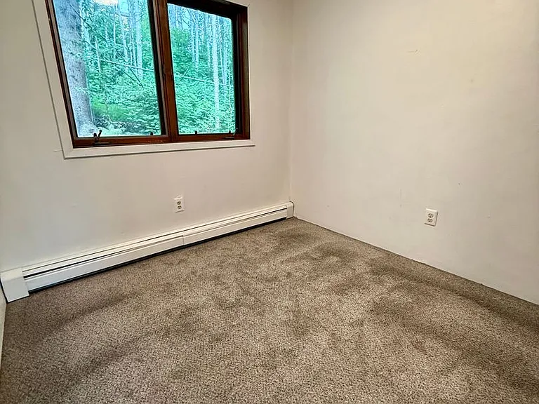 4770 Glasgow Dr — Photo 20