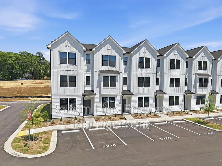 2308 Oakwood Meadows Ct — Photo 2