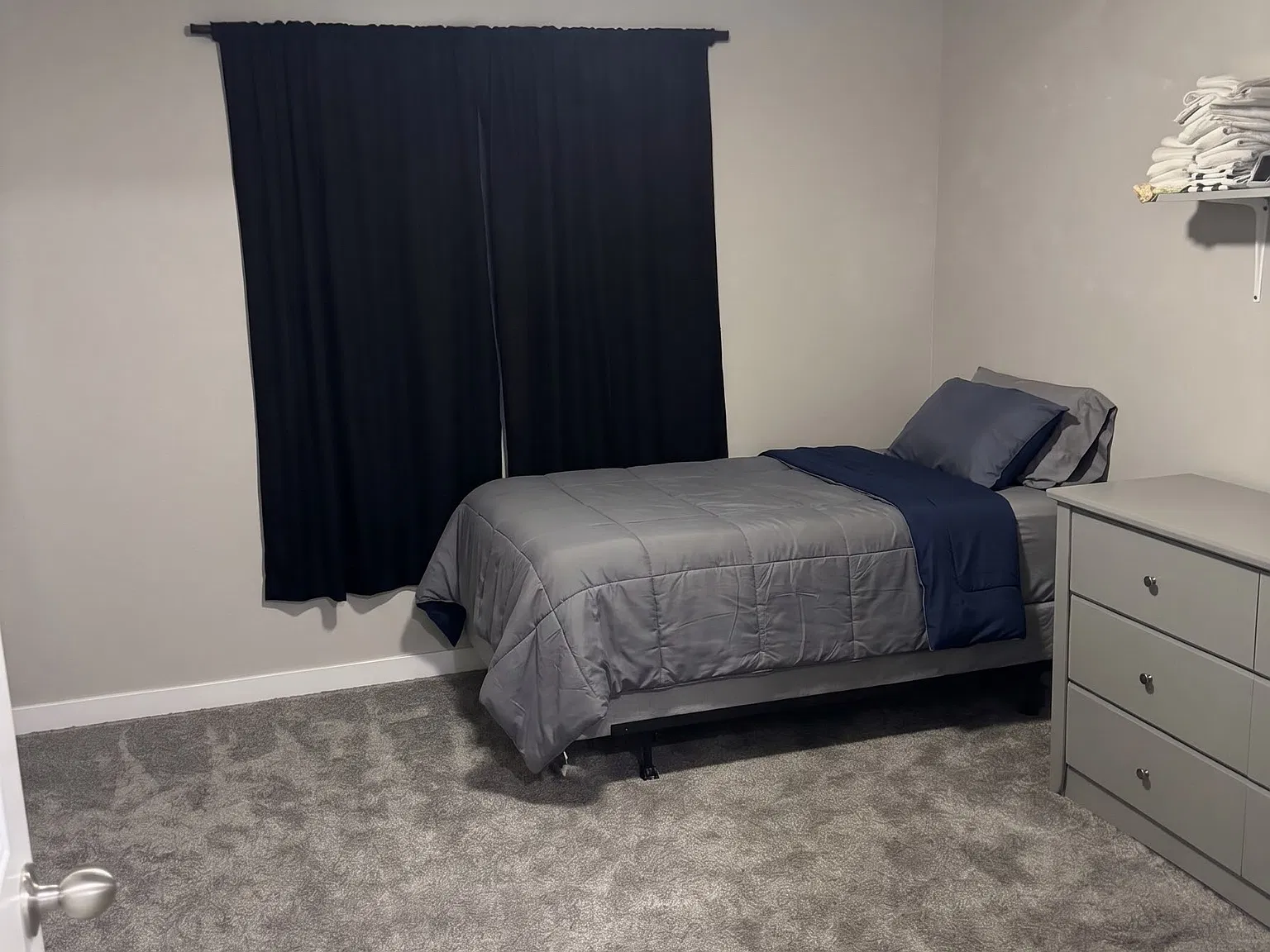 4 bed, 2300 sqft, $2,800 — Photo 4