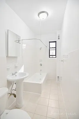 Rented by Bohemia Realty Group | media 9