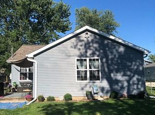 134 Center St, Creve Coeur, IL