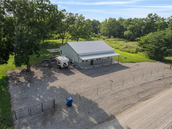 24104 Xavier Rd, Mc Cune, KS 66753