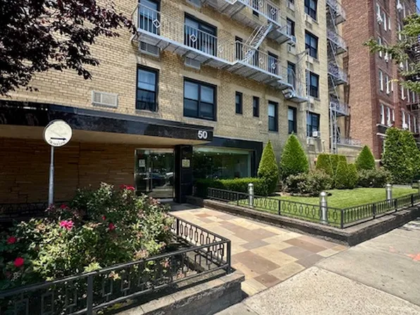 50 Shore Boulevard image 1 of 2