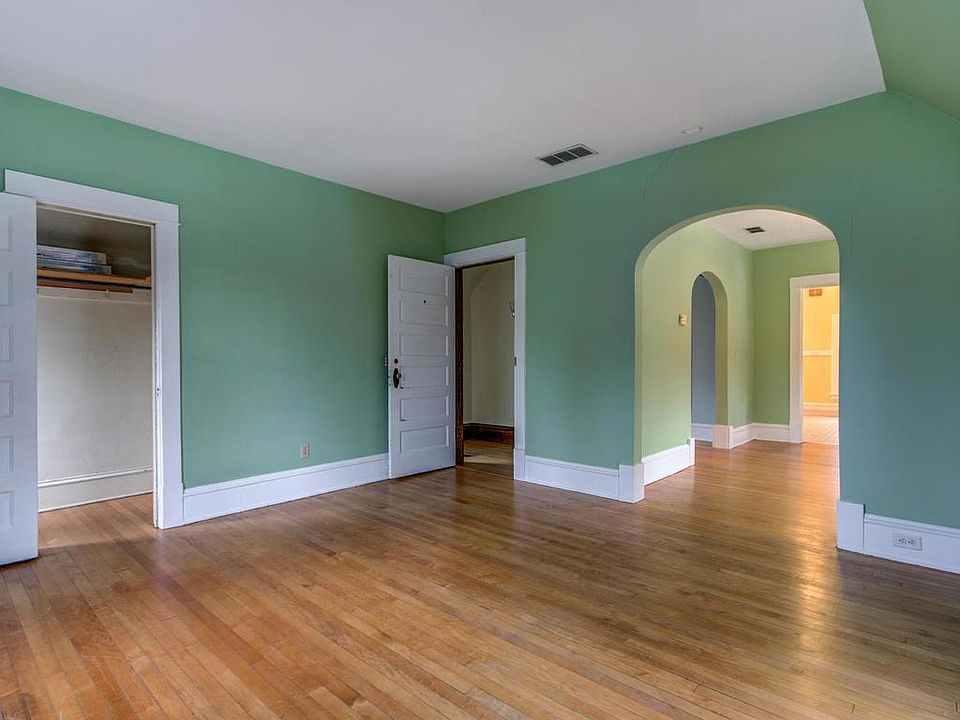 1st image of 3133 29th Ave S #2