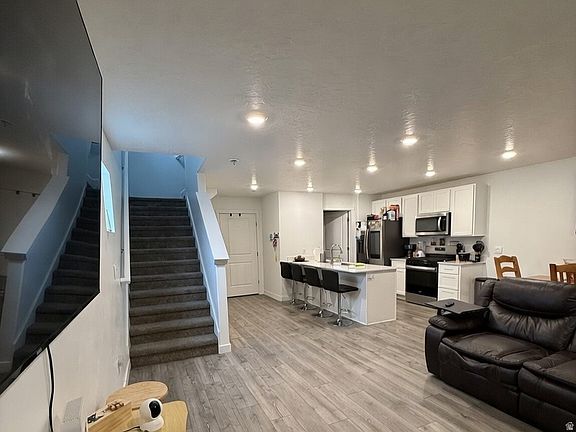 2nd image of 4052 S Pitchblack Ln W