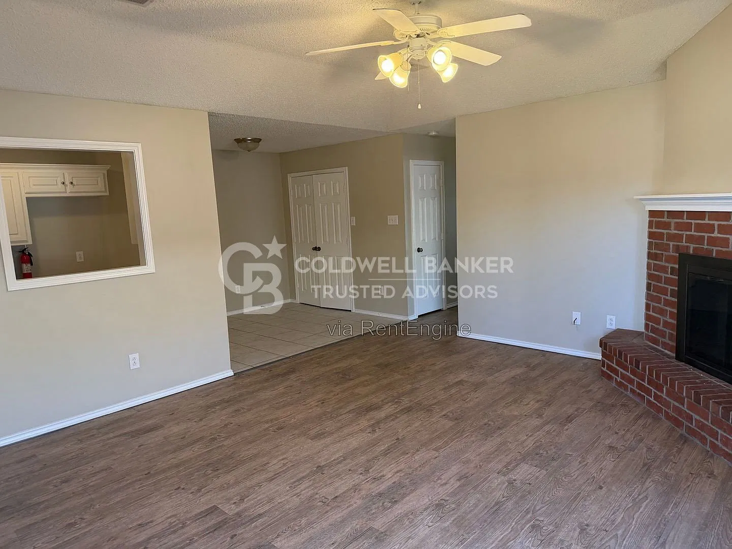 2 bed, 2.0 bath, 1126 sqft, $1,075 — Photo 2