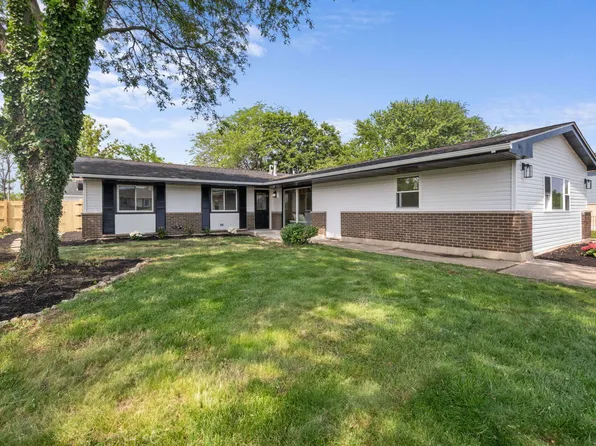 450 Manor Hill Ln, Lombard, IL 60148