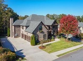 2495 Oak Grove Ests NE, Atlanta, GA 30345