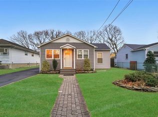 133 Blue Point Rd, Selden, NY 11784