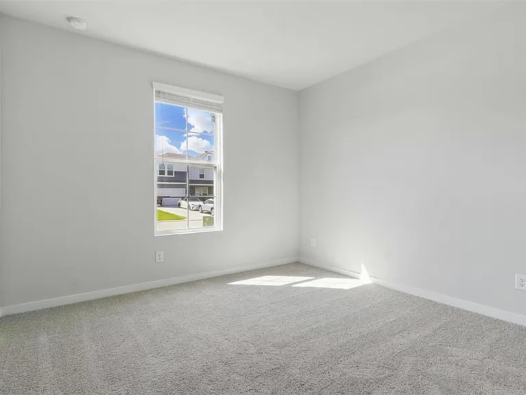 25187 Leather Leaf Ct — Photo 3