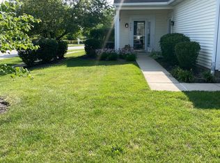 3186 Falling Waters Ln, Lindenhurst, IL 60046