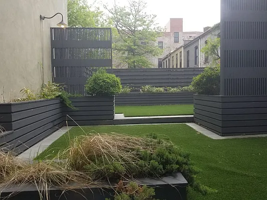 Rented by Bushburg | media 21