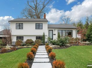 81 Pascack Ave, Emerson, NJ 07630