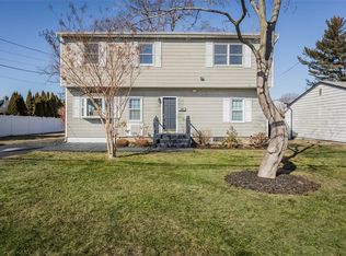 13 Hinton Ave, Babylon, NY 11702