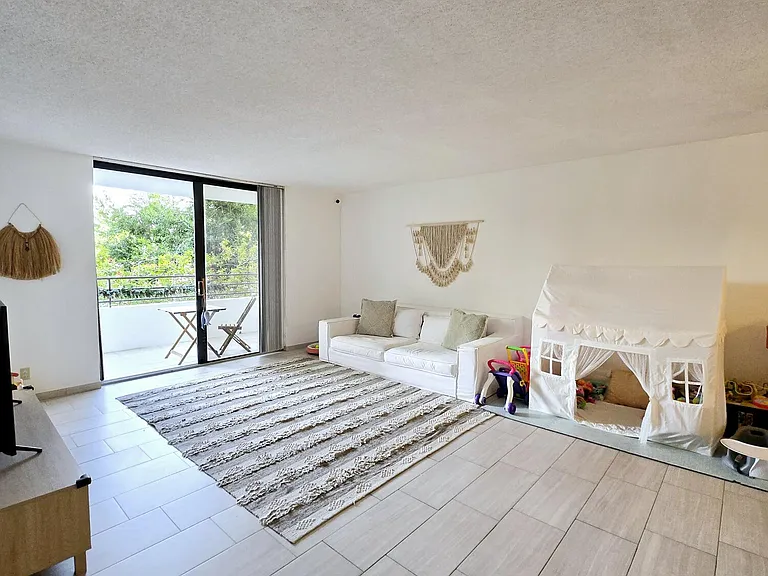 2500 Parkview Dr #412 — Photo 3