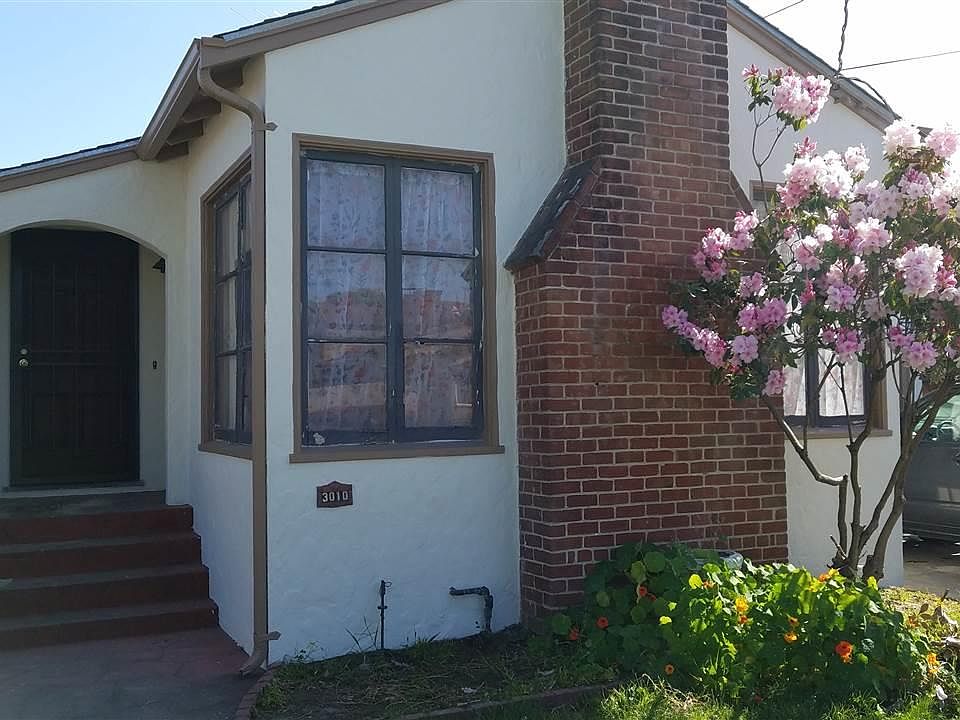 1st image of 3010 Barrett Ave