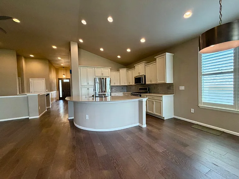16948 W 86th Ave — Photo 3