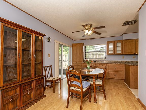5th image of 3210 Ruby Dr