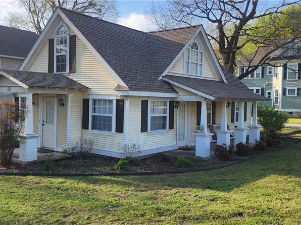 111 W Tahlequah St, Siloam Springs, AR 72761