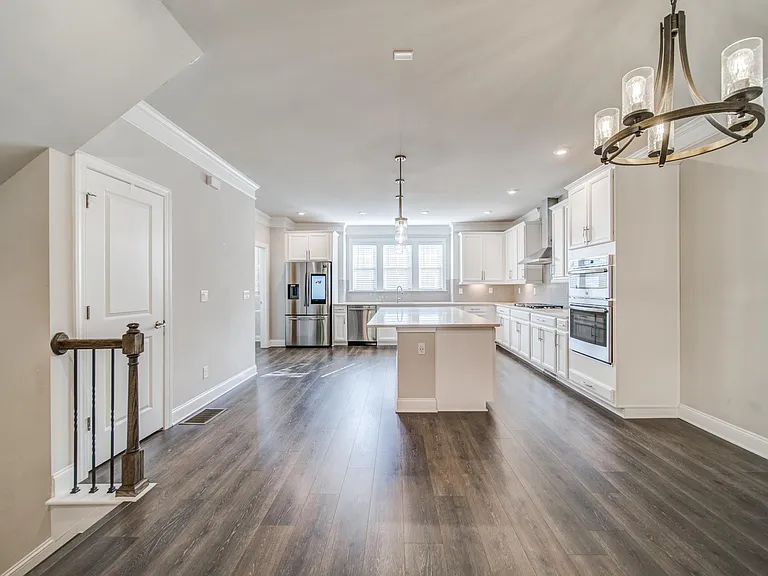 1363 Harris Way NE — Photo 22
