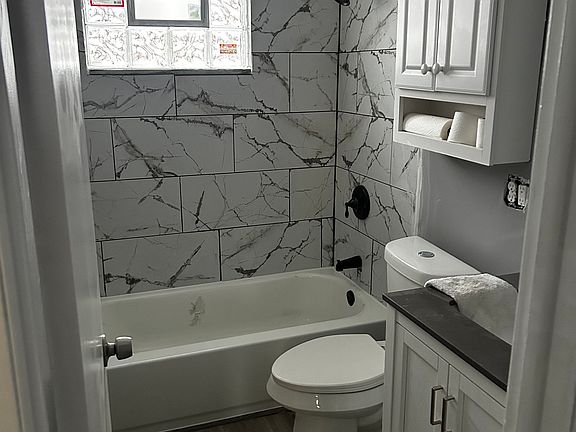 4th image of 12873 Fountain Ct