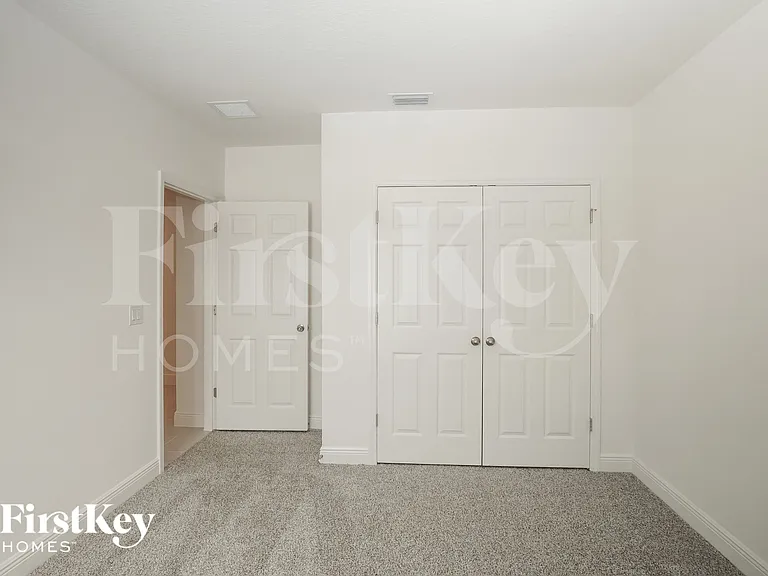 681 Blackstone St — Photo 12