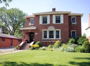 527 Selborne Rd, Riverside, IL 60546