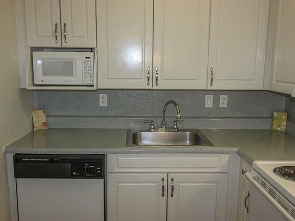 5th image of 715 McDougall Ct #715