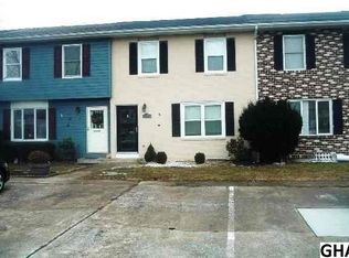 1147 Pheasant Dr N, Carlisle, PA 17013