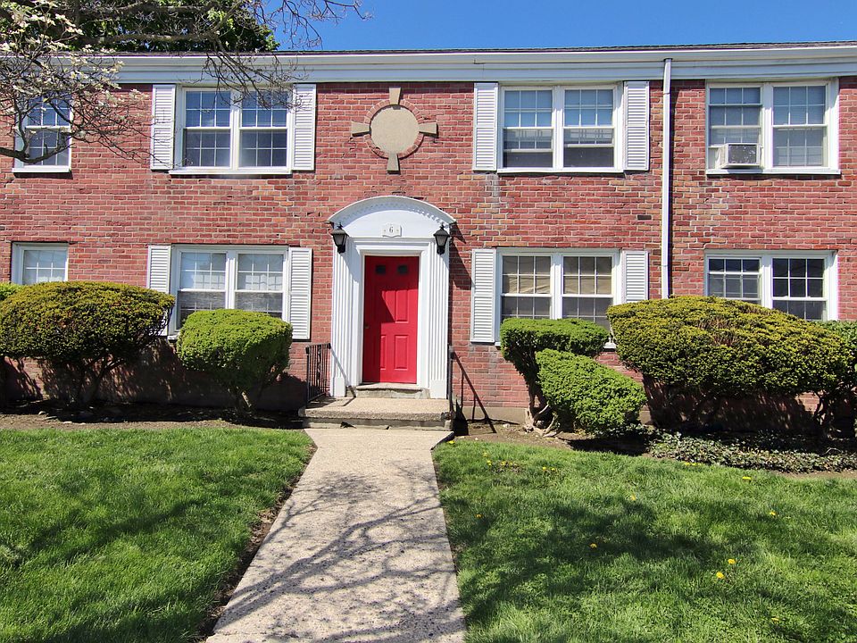 1st image of 6 Revere Dr APT 3