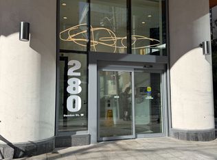 280 Dundas St W #1802, Toronto, ON M5A 3W1