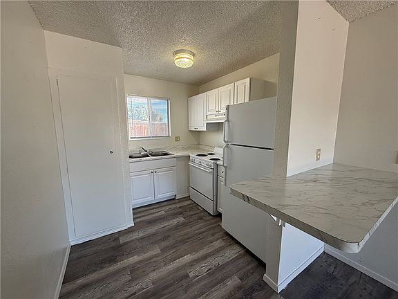 5th image of 2146 Riviera Boulevard