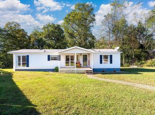 1504 E Saluda Lake Rd, Greenville, SC 29611