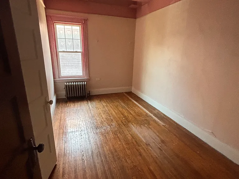 98 Inwood Pl #4 — Photo 9