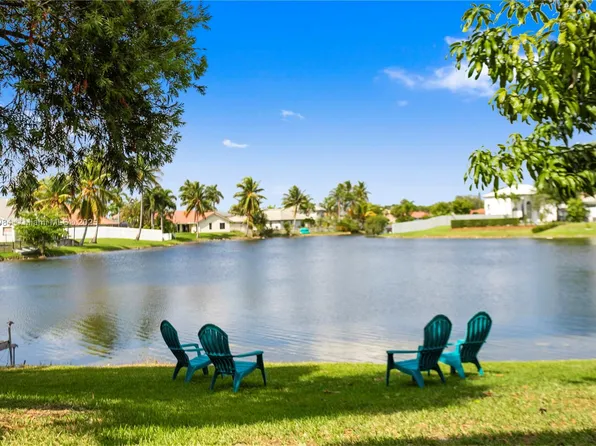 14201 Summersville Pl, Davie, FL 33325