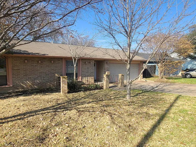 13112 Lamplight Village Ave — Photo 2