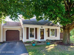 1130 Perry Dr, Algonquin, IL 60102