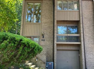 411 Hemlock Ct, Pittsburgh, PA