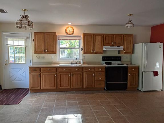 2nd image of 5477 E Michigan Ave