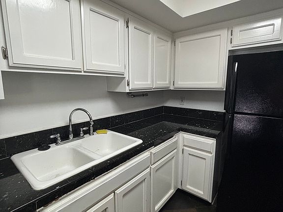 3rd image of 150 Majestic Ct Unit 901
