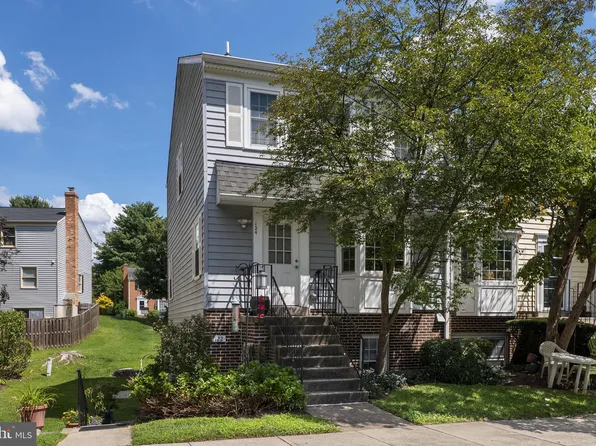 124 Barnsfield Ct #216, Gaithersburg, MD 20878