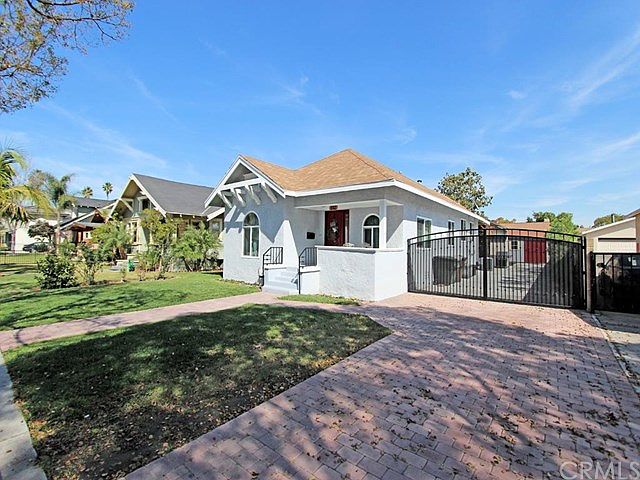 1st image of 202 S Kroeger St