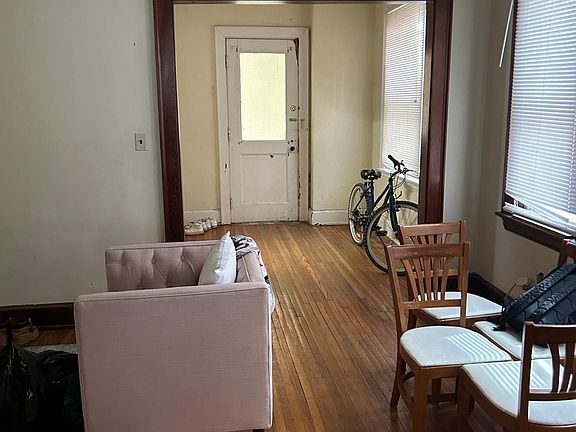 3rd image of 339 Ludlow Ave APT 4