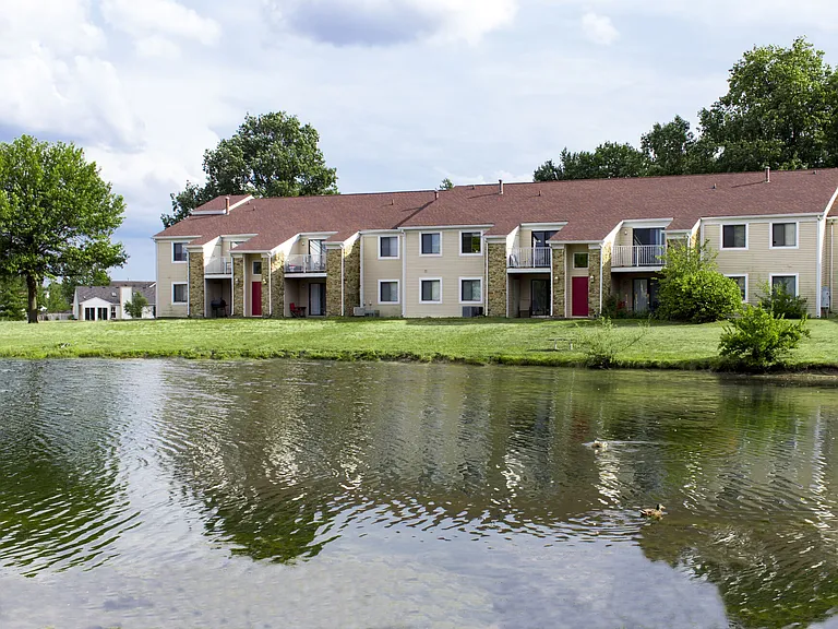 Twyckenham Apartments — Photo 8