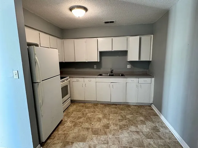 37540 Martin Luther King Blvd — Photo 15