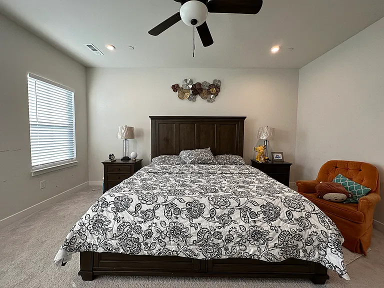 1085 Oglethorpe Dr — Photo 17