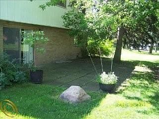 2nd image of 32386 Craftsbury Rd